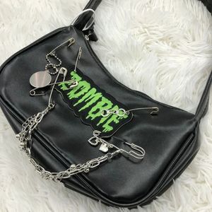 Harajuku y2k schoudertas vrouwen gotische punk kleine vrouwelijke tassen met borduurbrief ketting pin pin rock cool dames handtas 240508