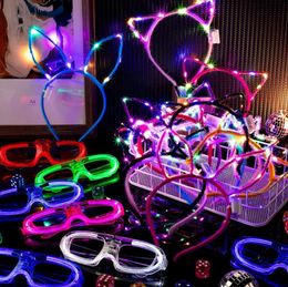 Harde sieradenglow in de donkere rave feestbenodigdheden verlichte bril LED Cat Bunny Ear Hoofdband Kroon Tiaras Haarband voor neon vakantie kerst Halloween Decorations