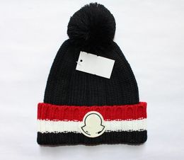 Hast Designer Beanie Designer marque française Skull Caps luxe hommes femmes chaud mode gril Beanie chapeaux boule de fourrure détachable