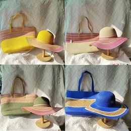 Juego de sombrero y bolso diseño de rayas a rayas de verano