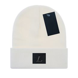 Chapeau Beanie Designer Crâne Tricoté Chaud Caps Thermique Hommes Mode Femmes Automne / Hiver Tricot Casual Bonnets De Luxe Unisexe Marque Classique Chaud Luxurys Lettre V classique