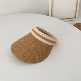 Chapeau chapeau de paille d'été pour femme version coréenne ins haut vide chapeau de soleil filet polyvalent crème solaire rouge UV bord de mer chapeau de paille pour femme