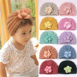 Chapeaux 1pc mode fleur infantile rayé doux tricot laine casquettes vêtements décoration bébé Corchet Turban accessoires cadeau d'anniversaire