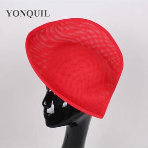 Sombreros 2017 Nuevo diseño sombrero fascinador rojo imitación Sinamay 30 CM sombrero con base grande forma de corazón para iglesia ascot ocasión tocado 5 unids/lote