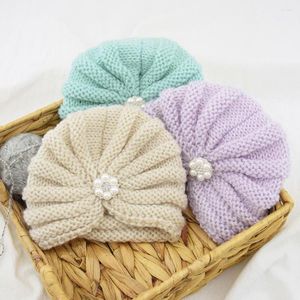 Chapeaux bébé bandeau chapeau Crochet tricoté perles fleur casquettes chaudes infantile fille garçon hiver Beanie Turban cheveux accessoires