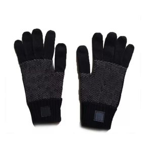 Chapeaux Foulards Gants Ensembles Designer Hommes Bonnet Écharpe Gant Ensemble Chapeau De Luxe Bonnets Tricotés Ski Echarpes Masque Unisexe Hiver Extérieur Fashi209i