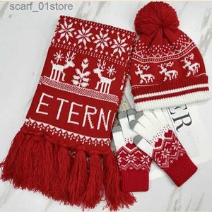 Hoeden Sjaals Sets Gebreide sjaals Muts en Gs Rode set Drie stuks Knitwear Kerstcadeau Valentijnscadeau voor rs Outdoor Warme accessoiresetL231113