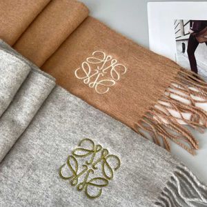 Hoeden Sjaals Sets Sjaals Designer Wollen sjaal herfst en winter nieuwe stijl effen kleur borduurwerk heren dames veelzijdig warm zacht designer muts en sjaal set