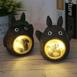 Hayao Miyazaki Animation Totoro -figuren Model Toy Led Night Light Anime Star Resin Home Decoratie Kids S Gift 211105239i