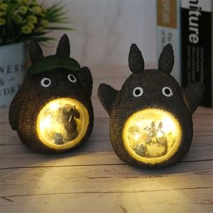 Hayao Miyazaki Animation Totoro -figuren Model Toy Led Night Light Anime Star Resin Home Decoration Kids S Gift 211105287m