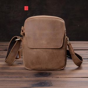 HBP AETOO Vieux sac pour hommes fait à la main, sac à bandoulière en cuir Mad Horse, sac en cuir rétro décontracté pour hommes, sac incliné en cuir Head