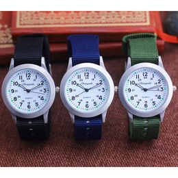 HBP montres électroniques montre à la mode pour hommes Simple affaires décontracté tricoté horloge Surprise cadeau d'anniversaire montre-bracelet de sport