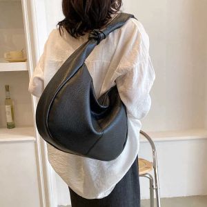 HBP Grote schouderzijdassen voor vrouwen 2024 Nieuw in vintage Hoge capaciteit Handtassen Solid Soft Female Travel Hobos Bag