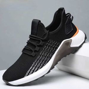 Zapatos deportivos transpirables suaves y baratos de fábrica de moda sin marca HBP para hombres, zapatos deportivos negros