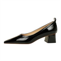 HBP – chaussures de bureau à la mode pour femmes, escarpins à bout pointu en cuir verni, à talons bloc de qualité, nouvelle collection 2024