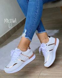 HBP Non-Marque Mode Femmes Nouveau Design Grande Taille Femmes Tennis Chaussures Stock Chaussure Loisirs Baskets Basses Plat pour