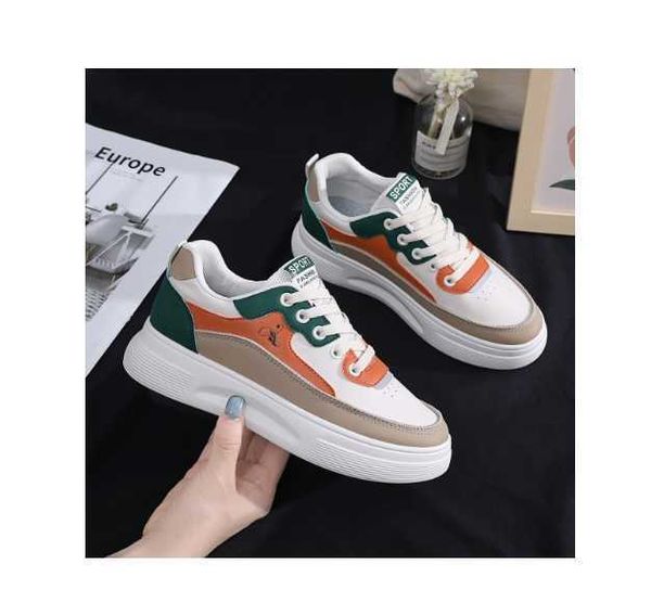 HBP Zapatos de mujer de alta calidad sin marca Diseño caliente Zapatillas de deporte de moda al por mayor Zapatilla de deporte gruesa Zapato de fondo grueso Pareja casual Zapato deportivo para caminar