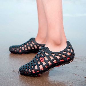 HBP Non-Marque Trou Chaussures Hommes Vert Jardin Sabots Occasionnels Hommes Sandales Été Diapositives Natation Gelée Adulte Creux Plage