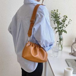 HBP Non-marque coréenne nouveau style sac de messager pour femmes tendance de la mode épaule unique pliable large sangle clip boulettes
