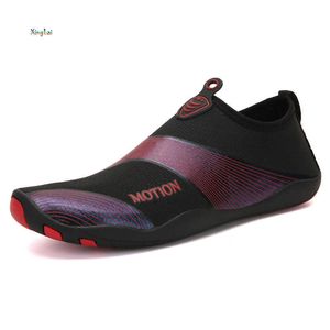 HBP Sin marca Hecho en China Zapatos de agua sin cordones para mujeres Zapatos deportivos de moda para hombres Zapatos casuales de playa al aire libre Desodorante Barato