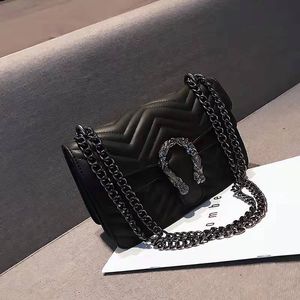 HBP Zacht leer Cross Body Luxe koerierstas designer schoudertassen Mode Verstelbare schouderriem dameskettingtas eenvoudig ontwerp Hoefijzergesp