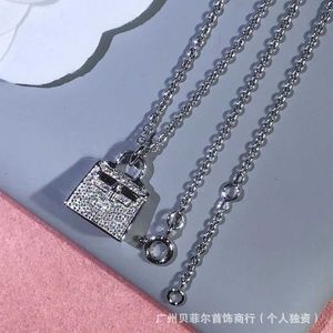 Hij ketting klassieke charm -ontwerpversie zilveren handtas ketting met diamant hanger highend en fashionabl met origineel logo fhef