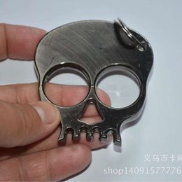 Hoofd Outdoor Titanium Ring, Legering Ghost Hand Zelfverdediging Vingergesp, Gebroken Raam Survival Hamer Sleutelhanger 180181