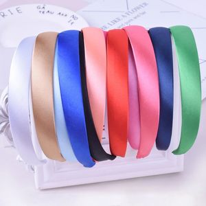 Diademas 20pcslot Candy Color Satin Cubierto Resina Hairbands para niños Niñas Bandas para el cabello Sólido DIY Diadema Aro 20 mm de ancho 231207