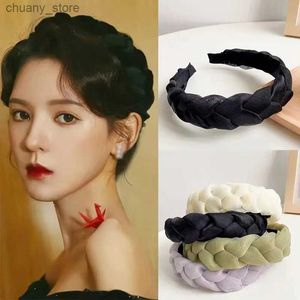 Bandons Aishg Twist Band Treded Hair For Women Fashion Twistes tissés Twists Band Korean Wide Roy Face Wash Hairband Girls Hair Accessoires Y240417