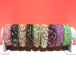 Bandeaux arrivés luxe strass baroque bandeaux Bling coloré cristal diamant rembourré bandeau pour femmes accessoires de cheveux 231204