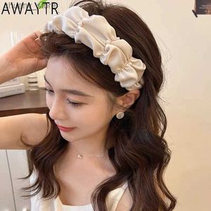Bandons Awaytr Fabric Pearl Womens Hair Band Darling Hair Preed Makeup Top Women Tiaras and Crown For Queens Accessories Korean Y240417