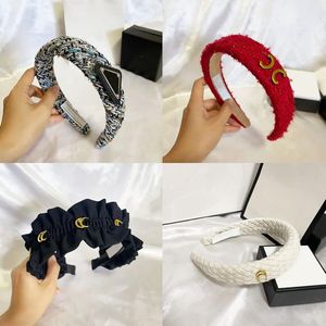 Hoofdbanden Luxe zwarte designer hoofdband Letter Bow Haarband voor dames Mode-sieraden Haaraccessoires Effen kleur Brede dameshoofdbanden Leer