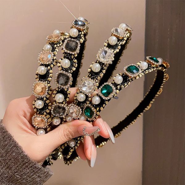 Bandeaux Vente en gros de strass incrustés de perles avec des bords étroits pour les femmes de style rétro accessoires de cheveux à tête haute en os 231213