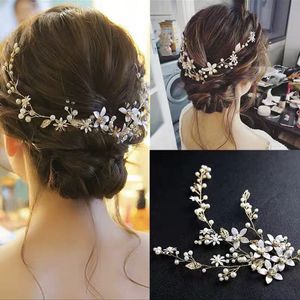 Hoofddeksel Gouden Kroon Bruiloft Haaraccessoires Parels Bruidskronen Bruidshaaraccessoires voor vrouwen Bloemen voor Afrikaanse zwarte vrouwen FG006