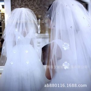 Coiffures de mariée voile robe de mariée courte quatre couches maille fleur insert peigne rétro po strass pétale coiffure