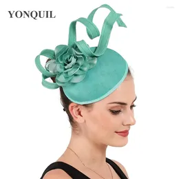 Coiffes émeraude vert vintage marindding hat de mariée fascinatrice féminine dames fête couture cocktail casque avec fleurs de mode