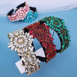 Coiffes mode Luxury Rhingestone Crystal Flower Bandons pour les femmes Accessoires de coiffure Baroque Prom Vintage Prom Accessoires Baroque