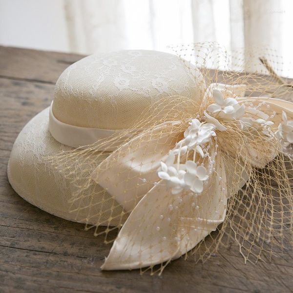 Chapeaux Light Chamoagne Bow Net Chapeau De Mariage Élégant Vintage Chapeaux De Mariée Avec Des Fleurs 56cm-58cm Accessoires De Mariée YSAN714