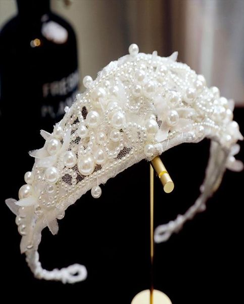 Tocados Flores de cuentas blancas de lujo Corona nupcial Banda para el cabello con lentejuelas pesadas Accesorios de boda Tiara JewelryHeadpieces3367848