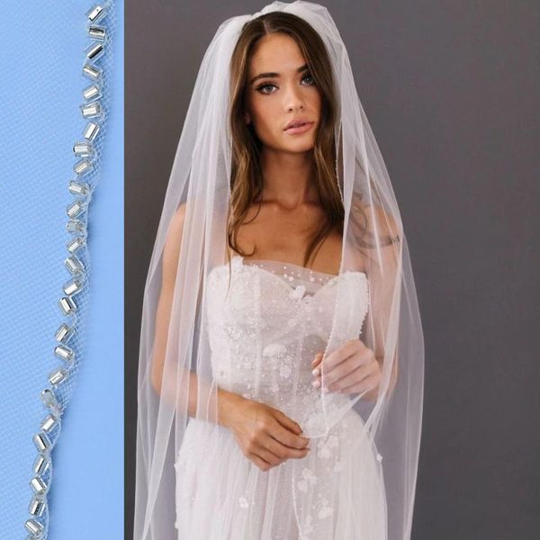 Coiffes V38 Voile de mariage élégant une couche longueur de hanche avec bordure en strass voiles de mariée scintillants perlés décorés