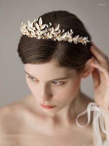 Tocados Vintage aristocrático oro diamantes de imitación perla cristal hojas Noble mujer novia corona boda diadema accesorios para el cabello