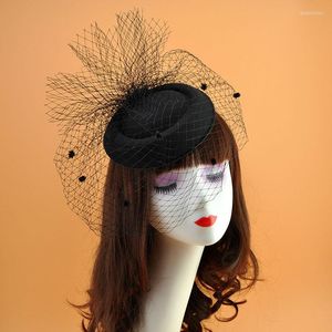 Headpieces dames vilt hoed topper mesh fishnet sluier klein pluche golfpunt decor haar clips bruids cocktail hoofdenkleding accessoire