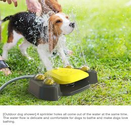 Automatische drinkfontein voor huisdieren Poot-geactiveerde hondenwaterdispenser Verstelbare wateropbrengst 4 douchegaten voor de zomer Y5GB