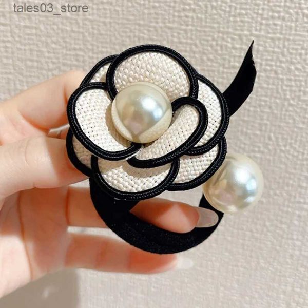 Accesorios para el cabello 2022 Retro Camelia Lazos para el cabello Anillo Elegante Flor Cabeza Cuerda Bola Elástica Banda de goma Vestido Mujer Accesorios Q231204