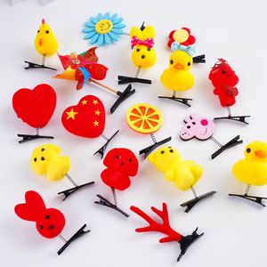 Hoofdkleding Haaraccessoires 50pcslot Cartoon Funny Children 3d Little Yellow Duck Plush Hairpin Fashion Animal Duckbill Clip Groothandel 230505