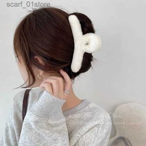 Accessoires pour cheveux Style coréen en peluche automne hiver cheveux Cl femmes élégantes fausse fourrure épingles à cheveux Barrette crabe chapeaux pince à cheveux accessoires FemaleL231214