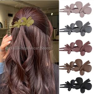 Couvre-chef Accessoires pour cheveux Clips Suchilli Barrettes à pince papillon givrée pour femmes filles Grandes épingles à cheveux Simple bec de canard 230823