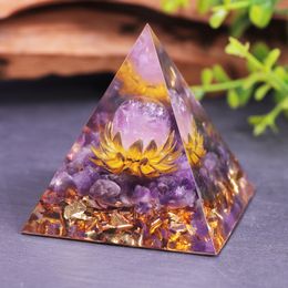 Cristales curativos Piedras de chakra Protección EMF Pirámide de orgón Reiki Pirámide de meditación energética para energía positiva con cristal de cuarzo piedra triturada 000019