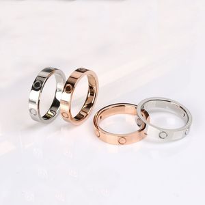 Anillos de diseño de corazón elegante anillo de amor redondo hip hop letras de metal Jewlery Designer for Women bague lujo plateado anillo de oro color plata moderno ZB014 F23