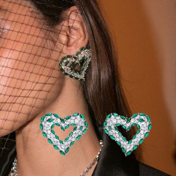 Heart Emerald Diamond Stud Oreing Bring 100% réel 925 Silver Silver Promise Boucles d'oreilles pour femmes bijoux Moisanite Bridal 291i